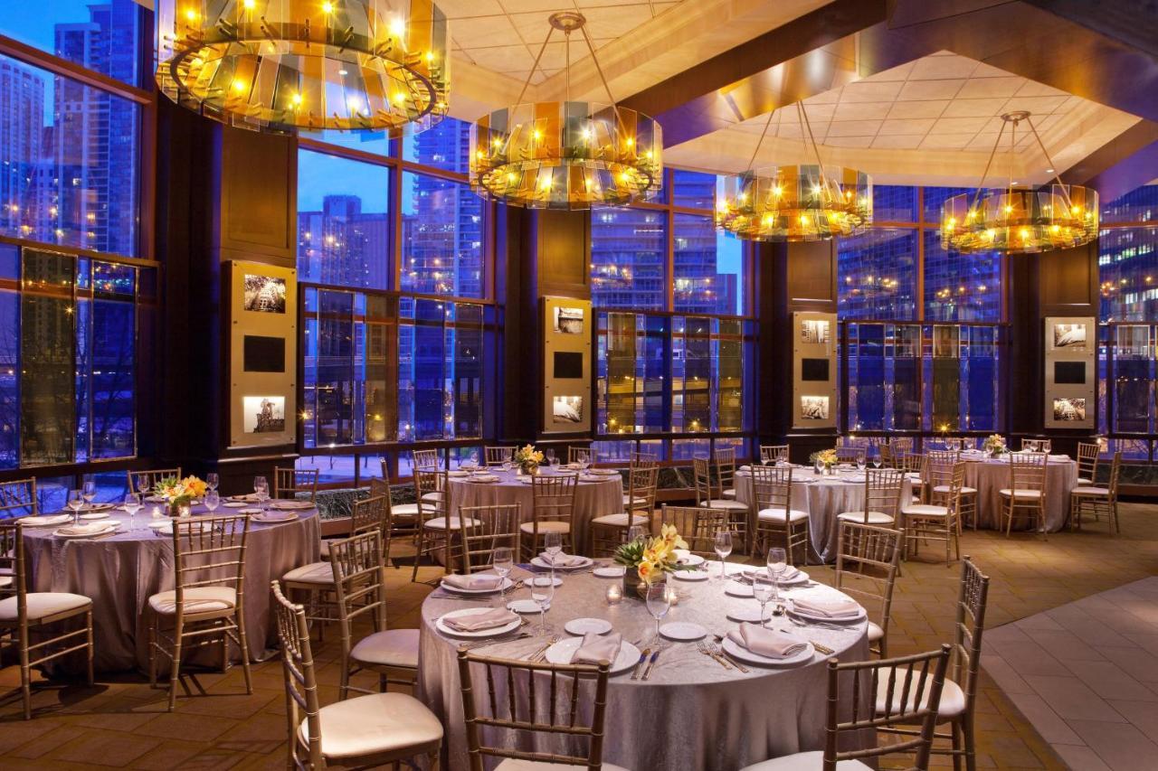 Sheraton Grand Chicago Riverwalk Exterior foto